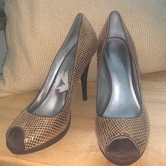 Calvin Klein Slilletoe - Picture 3 of 4